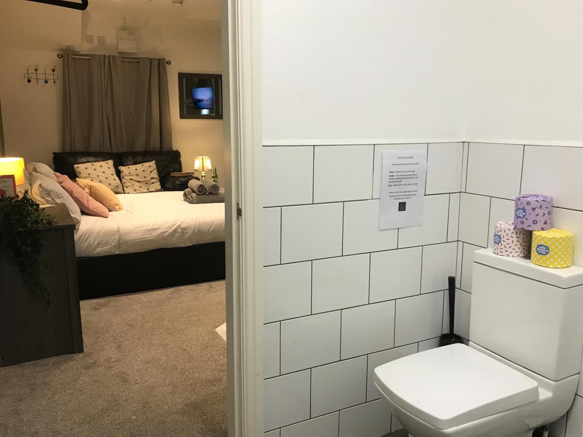 Contemporary 1 Bed Studio For Comfy Stay In Уигън Екстериор снимка